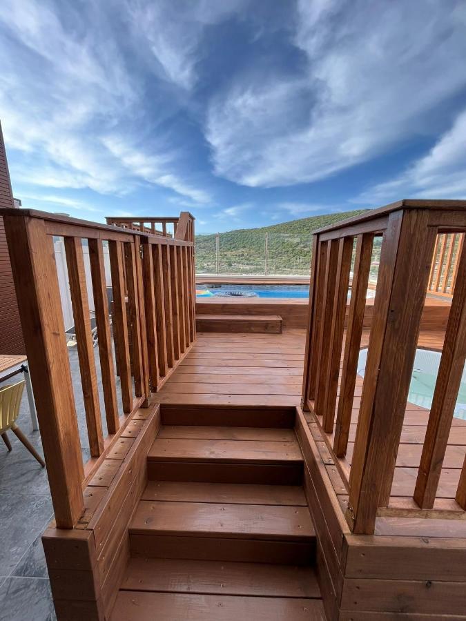 Отель סוויטות נוף שקיעה Peqi'in Hadasha Экстерьер фото